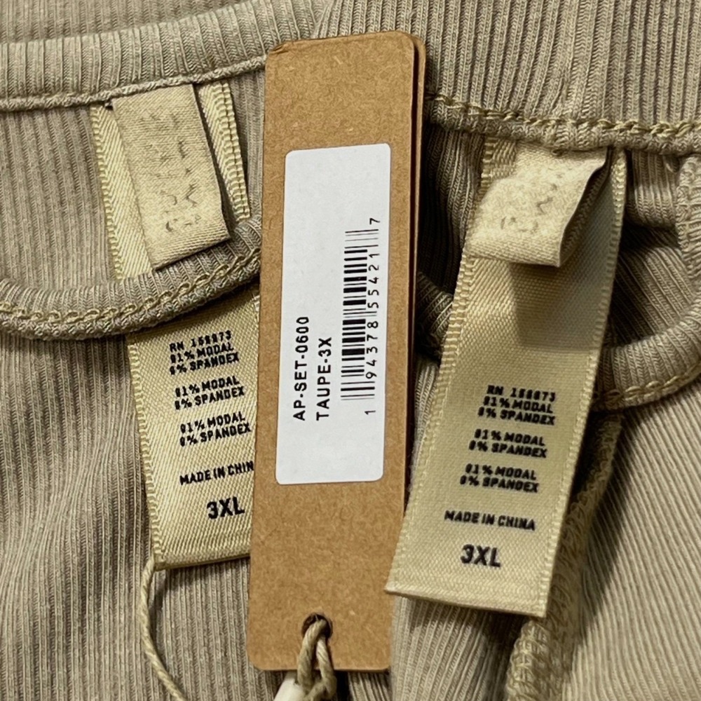 SKIMS Soft Lounge Sleep Set Pajamas Taupe 3X - Picture 11 of 13